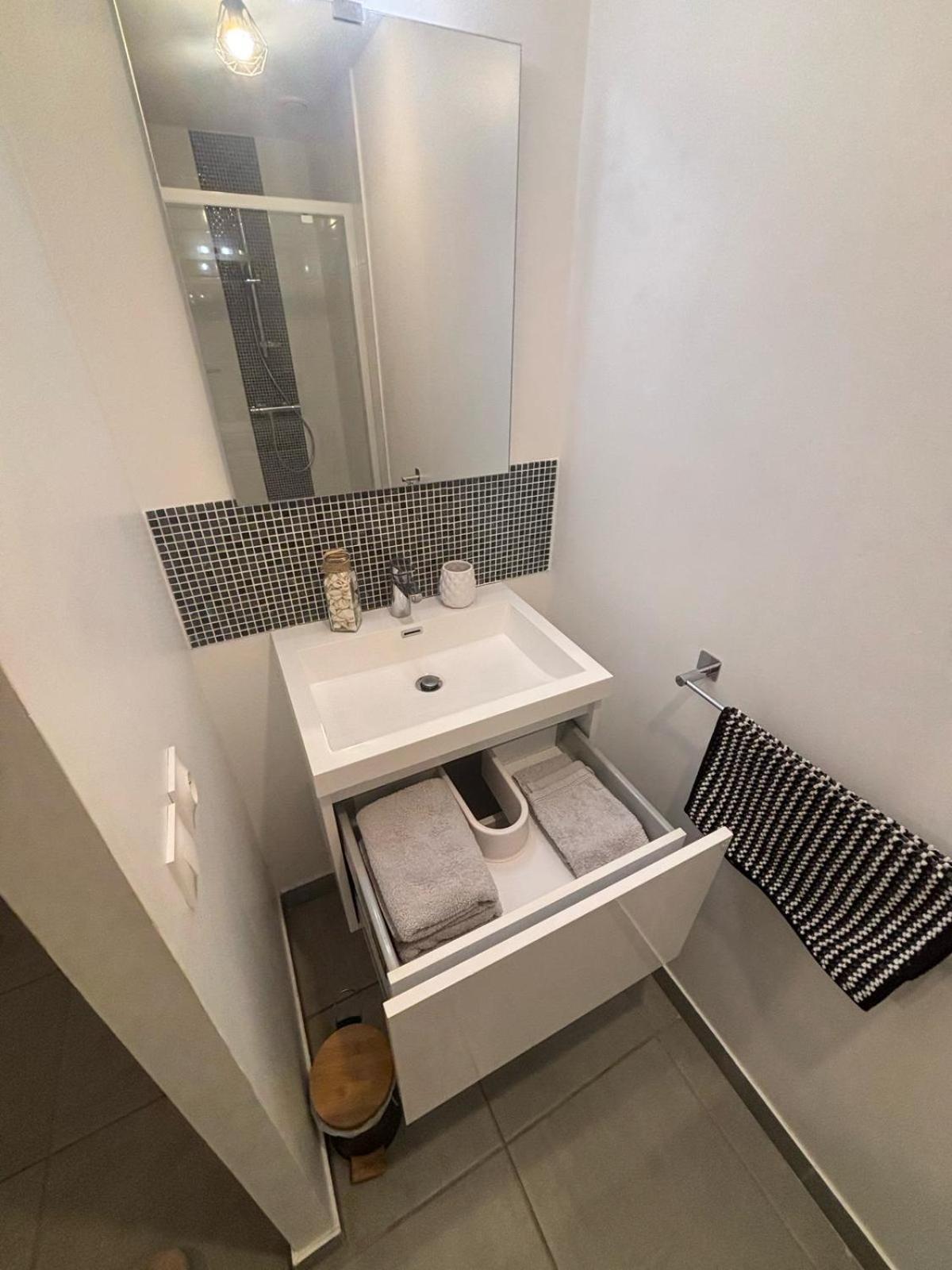 Appartement En Aveyron Aubin  Ngoại thất bức ảnh